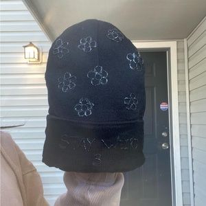 My brand “Stay Weird” support my business 🫶🏾